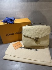 Louis Vuitton Pochette Metis
