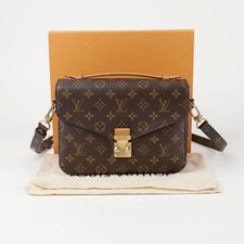 Louis Vuitton Pochette Metis